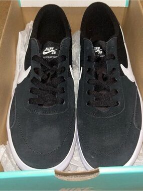Nike Black and White Low-Top Skate Sneakers